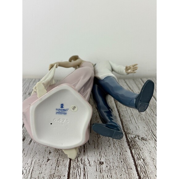 Lladro #06475 Happy Anniversary Couple Dancing - Picture 10 of 15